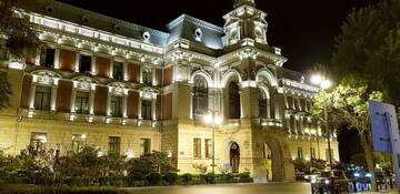 Фотографии Апартаменты Gulluoglu Royal Deluxe Apartment г. Баку (Азербайджан) №2 Фото Апартаменты Gulluoglu Royal Deluxe Apartment г. Баку 2