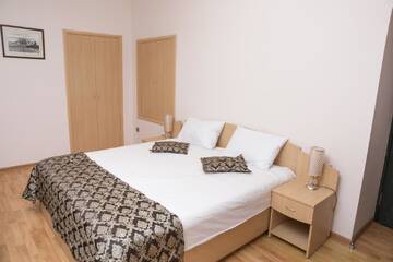 Фото номера Стандартный двухместный номер с 1 кроватью Отель City Walls Hotel г. Баку 2