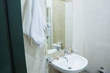 Фото номера Стандартный одноместный номер Отель City Walls Hotel г. Баку 3