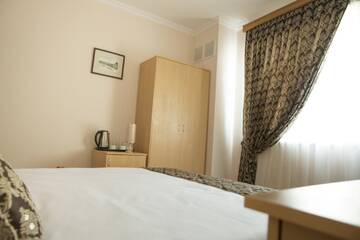 Фото номера Стандартный трехместный номер Отель City Walls Hotel г. Баку 4
