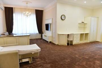 Фото номера Семейный номер с боковым видом на море Отель East Legend Hotel г. Баку 7