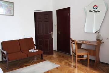 Фото номера Кровать в общем 4-местном номере для мужчин и женщин Отель Naftalan Guest House г. Баку 4