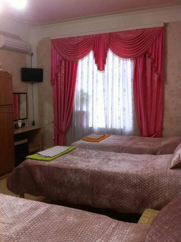 Фото номера Трехместный номер Гостевой дом Hasanovs Villa г. Баку 44