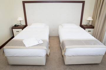 Фото номера Стандартный двухместный номер с 1 кроватью Отель Black Mount Hotel г. Баку 9