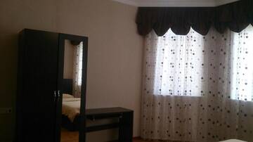 Фото номера Трехместный номер с общей ванной комнатой Мини-отель Baku Butik Mini-Hotel г. Баку 4