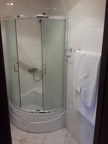 Фото номера Стандартный двухместный номер с 2 отдельными кроватями Отель Montenegro Hotel г. Баку 6