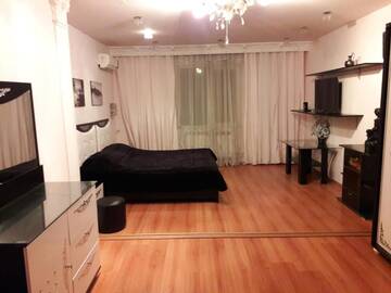 Фото номера Апартаменты с 3 спальнями Апартаменты 28 MAJ Street NEFT AKADEMIA г. Баку 43