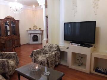 Фото номера Апартаменты с 3 спальнями Апартаменты 28 MAJ Street NEFT AKADEMIA г. Баку 28