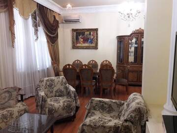 Фото номера Апартаменты с 3 спальнями Апартаменты 28 MAJ Street NEFT AKADEMIA г. Баку 26