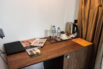 Фото номера Двухместный номер Делюкс с 1 кроватью и балконом Отель Deniz Inn Boutique Hotel г. Баку 38