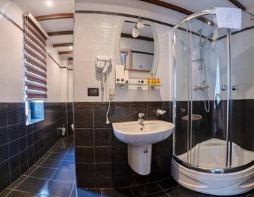 Фото номера Стандартный двухместный номер с 1 кроватью Отель Deniz Inn Boutique Hotel г. Баку 3