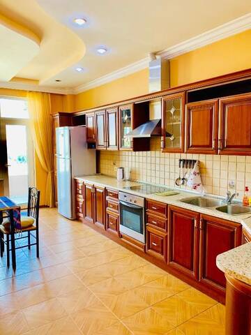 Фото номера Апартаменты с 3 спальнями Апартаменты COSY APARTMENT WITH TRANSFER г. Баку 56