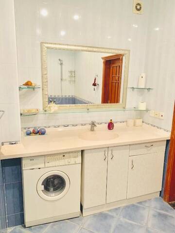 Фото номера Апартаменты с 3 спальнями Апартаменты COSY APARTMENT WITH TRANSFER г. Баку 52