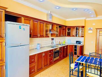 Фото номера Апартаменты с 3 спальнями Апартаменты COSY APARTMENT WITH TRANSFER г. Баку 32