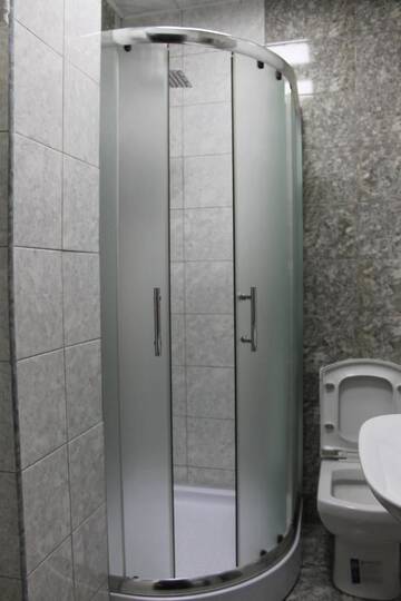 Фото номера Улучшенный номер с кроватью размера «king-size» Отель East House Hotel г. Баку 12