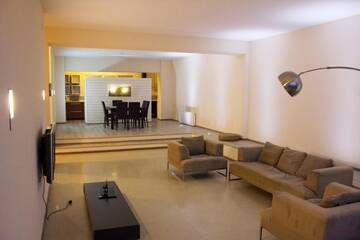 Фото номера Апартаменты с 3 спальнями Апартаменты Modern Apartments with city view г. Баку 4