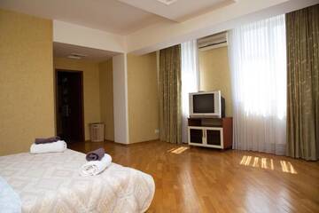 Фото номера Апартаменты с 2 спальнями Апартаменты Modern Apartments with city view г. Баку 7
