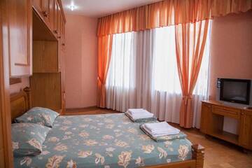 Фото номера Апартаменты с балконом Апартаменты Fountain Square-Balconies in Old Town г. Баку 72