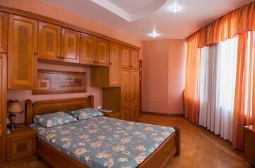 Фото номера Апартаменты с балконом Апартаменты Fountain Square-Balconies in Old Town г. Баку 59