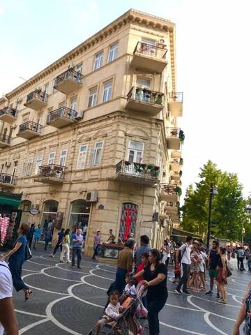 Фото номера Апартаменты с балконом Апартаменты Fountain Square-Balconies in Old Town г. Баку 84