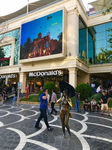 Фото номера Апартаменты с балконом Апартаменты Fountain Square-Balconies in Old Town г. Баку 40