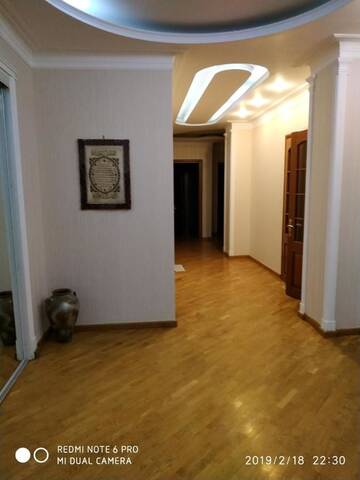 Фото Апартаменты Luxury apartment with 2 bathrooms with sea view г. Баку 4