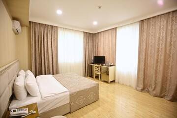 Фото номера Двухместный номер с 1 кроватью Отель Rusel Hotel г. Баку 5