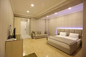 Фото номера Улучшенный семейный номер Отель Rusel Hotel г. Баку 7