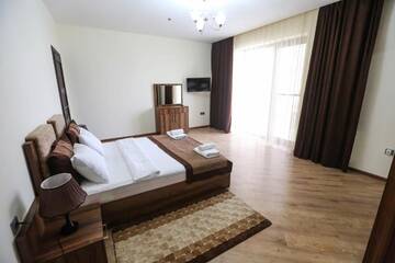Фото номера Апартаменты Делюкс Отель Greencity Resort&amp;Residence г. Баку 2
