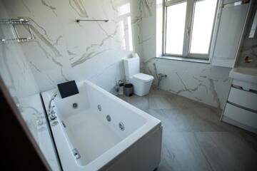 Фото номера Улучшенная вилла Отель Greencity Resort&amp;Residence г. Баку 29