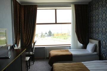 Фото номера Стандартный трехместный номер с видом на море Отель Sea Park Hotel г. Баку 11