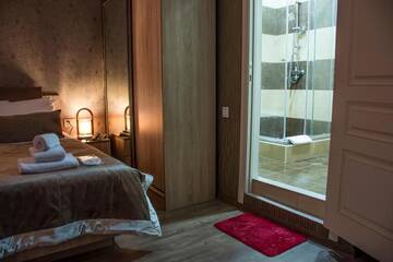 Фото номера Двухместный номер с 1 кроватью Отель Seven Boutique Hotel Baku г. Баку 25