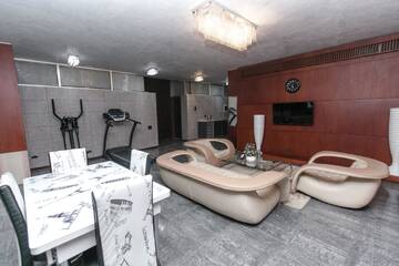 Фото номера Апартаменты с видом на сад Отель Deluxe City Hotel г. Баку 10