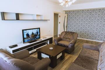 Фото номера Апартаменты Делюкс Апартаменты Apartment with F1 and Caspian Sea view г. Баку 10