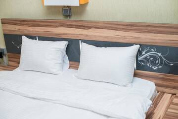 Фото номера Четырехместный номер с видом на сад Отель Marsel Hotel г. Баку 7