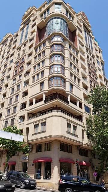 Фото номера Апартаменты с 3 спальнями Апартаменты Deluxe City Center Apartment г. Баку 72