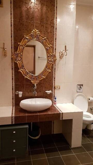 Фото номера Апартаменты с 3 спальнями Апартаменты Deluxe City Center Apartment г. Баку 77