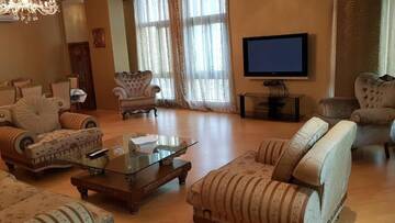 Фото номера Апартаменты с 3 спальнями Апартаменты Deluxe City Center Apartment г. Баку 47