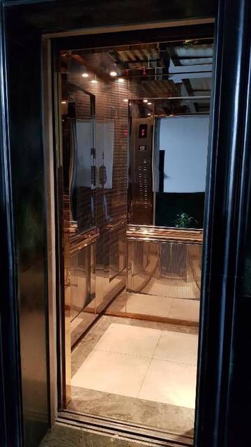 Фото номера Апартаменты с 3 спальнями Апартаменты Deluxe City Center Apartment г. Баку 60