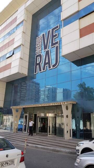 Фото номера Апартаменты с 3 спальнями Апартаменты Deluxe City Center Apartment г. Баку 63
