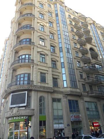 Фото Апартаменты metro SAHIL Center 5 г. Баку 5
