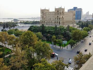 Фото номера Апартаменты Делюкс Апартаменты Deluxe Apartment with Sea and F1 view г. Баку 48