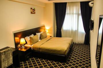 Фото номера Люкс с 2 спальнями Отель Kristal Hotel г. Баку 10