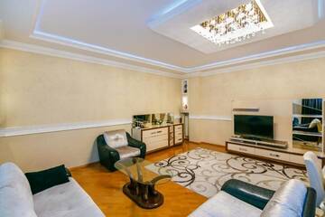 Фото номера Апартаменты с 3 спальнями Апартаменты Lux Apartment in Targovi Nizami Street г. Баку 47