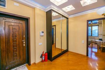 Фото Апартаменты Lux Apartment in Targovi Nizami Street г. Баку 5