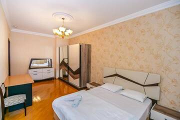 Фото номера Апартаменты с 3 спальнями Апартаменты Lux Apartment in Targovi Nizami Street г. Баку 51