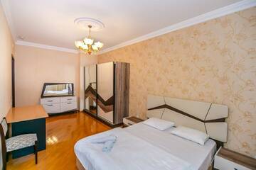 Фото номера Апартаменты с 3 спальнями Апартаменты Lux Apartment in Targovi Nizami Street г. Баку 17