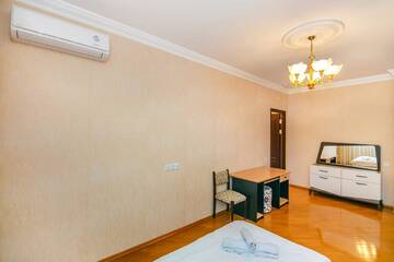 Фото номера Апартаменты с 3 спальнями Апартаменты Lux Apartment in Targovi Nizami Street г. Баку 20