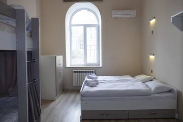 Фото номера Cемейный номер с собственной ванной комнатой Хостелы Travel Inn Hostel г. Баку 2