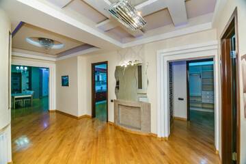 Фото номера Апартаменты Апартаменты Street NIZAMI - 4 Bedrooms г. Баку 13